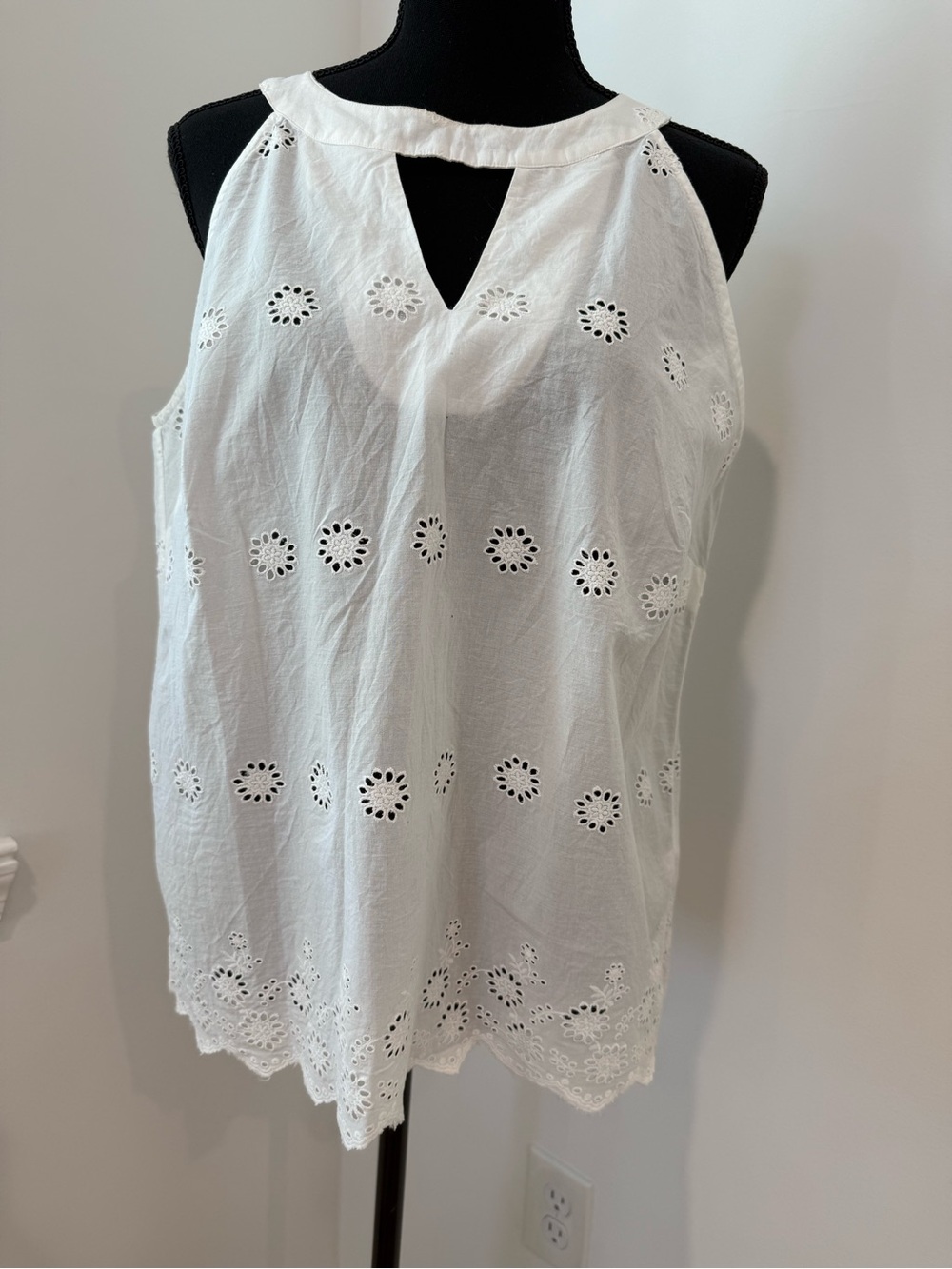 LASCANA White Eyelet Embroidered Sleeveless Blouse | Size US 10